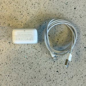 Apple 12 W USB power adapter, type a wall charger.